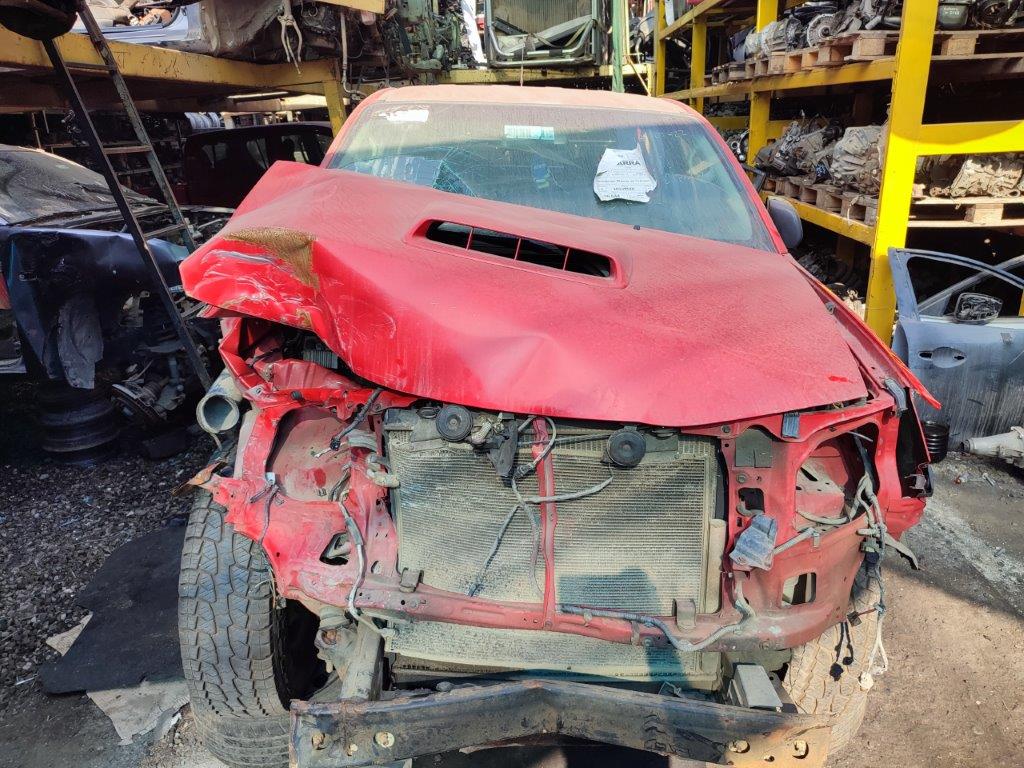  Toyota HILUX 2005    EN DESARME